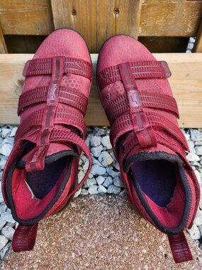 NIKE LeBron Soldier11
